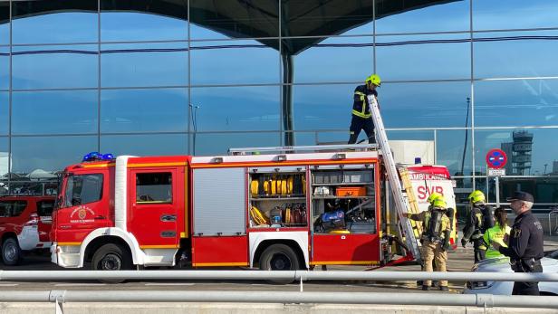 Touristen-Hochburg Alicante: Flughafen wegen Brandes geschlossen