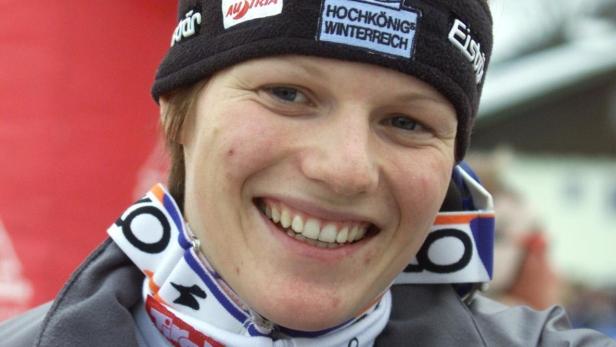 Jung und schon äußerst erfolgreich: In der Saison 2001/2002 stieg Marlies Schild erstmals in den Weltcup-Zirkus ein. In ihrer Debüt-Saison schaffte sie durch starke Resultate gleich die Aufnahme in das Olympia-Team. Bei dem Slalomauftritt bei den Spielen in Salt Lake City schied sie jedoch im ersten Durchgang aus.