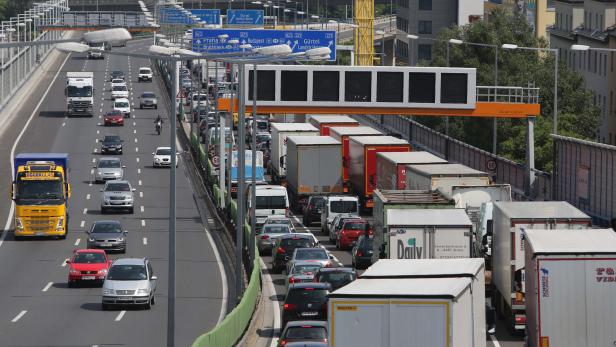 A2: Unfall sorgte für Stau Richtung Wien