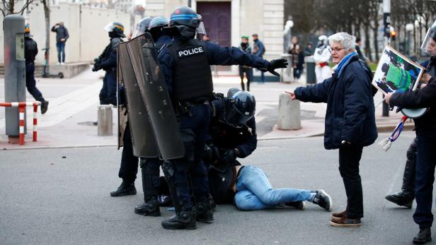 Frankreich: Streik erlahmt aber Streikende bleiben populär