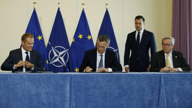 EU-Ratspräsident Tusk, Stoltenberg (NATO) und Kommissionspräsident Juncker