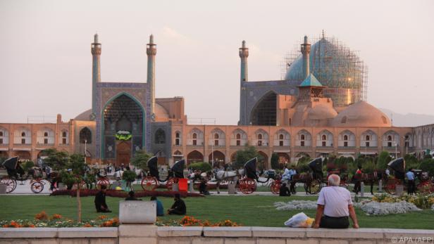 Hier im Bild die Lotfollah Moschee auf dem Naqsh-e Jahan Platz in the Isfahan