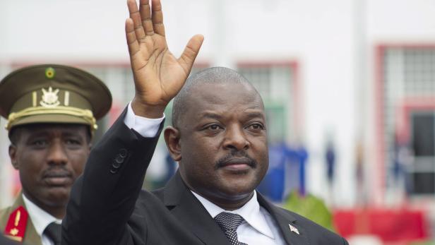 Burundis Präsident bekommt zum Abschied Villa und 500.000 Euro
