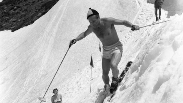 Charles William Anton alias Karl Anton Schwarz aus Grinzing 1956 beim Skifahren in den Australischen Alpen.