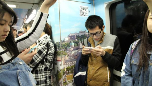 Urlaubsland Österreich wirbt in der U-Bahn der 11-Millionen-Einwohner-Stadt Peking