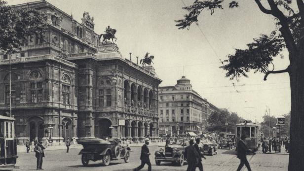 Die Staatsoper in den 1920er-Jahren. Im Stil der Neorenaissance errichtet, gilt sie als eine der schönsten Bauten der Wiener Ringstraße
