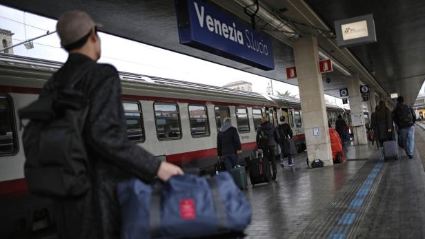 Bombenentschärfung: Venedigs Bahnhof ist am Sonntag geschlossen