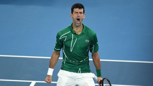 Dreisatz-Erfolg: Djokovic schlägt Federer und steht im Finale