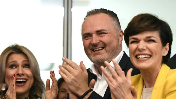 Doskozil und Rendi-Wagner jubelten am Sonntag über Wahlergebnis im Burgenland.