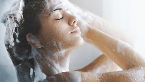Frau regt auf Twitter auf: "Wasche mein Gesicht mit Billig-Shampoo"