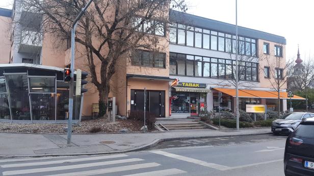 Mitten in Graz: Frau auf offener Straße niedergestochen