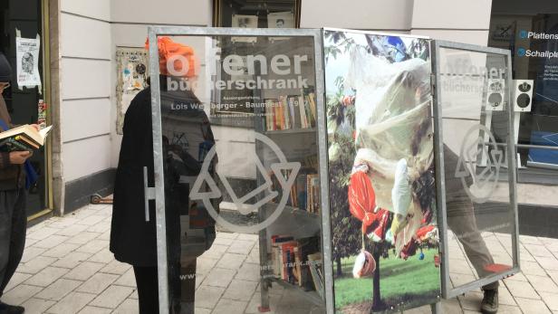 Bücherschrank in Wiener Zieglergasse: So sieht das neue Design aus