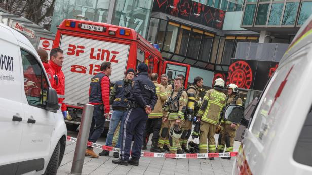 Brand in der Linzer Innenstadt - Hotel und Casino evakuiert