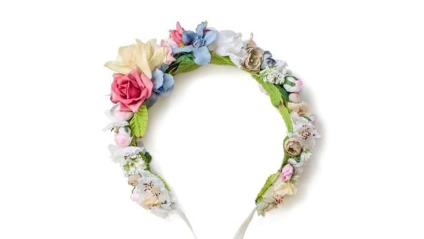 Pastelltöne: Modell „Aurora“ von We  Are Flowergirls um 89 Euro.