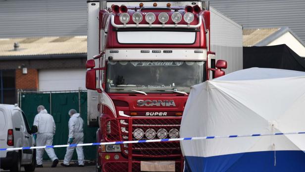 39 Leichen in Lkw: Britische Polizei gab Todesursache bekannt
