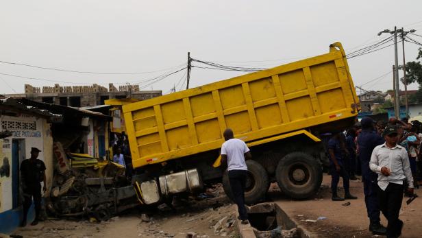 Lastwagen raste in mehrere Autos: Mindestens 30 Tote im Kongo