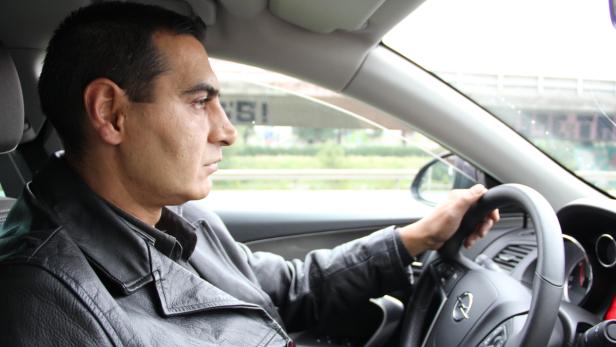 Mietwagen- und Uber-Chauffeur Branislov: „Ich habe vorwiegend junges Publikum. Unsere Kunden kommen aus der Smartphone-Generation.“