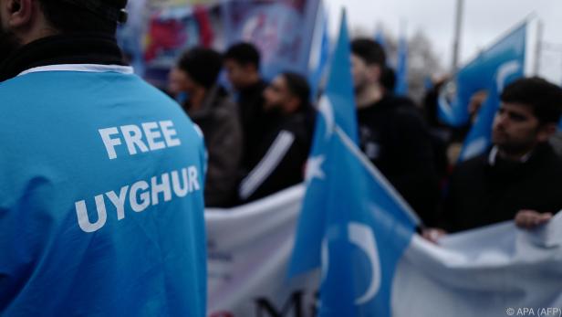 Hunderttausende Uiguren sollen in Umerziehungslagern sein