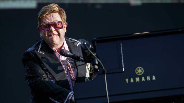 Elton John verschiebt Konzerte