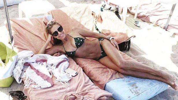 Bikinibilder: Wo Promis gerade Urlaub machen