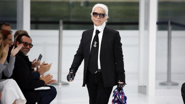 Chanel & Co: Wie es ein Jahr nach Lagerfelds Tod um die Marken steht