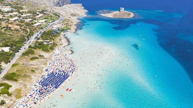 Bald gelten neue Regeln für einen beliebten Strand auf Sardinien