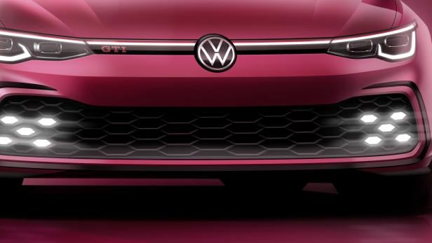 Erster Blick ins Gesicht des neuen VW Golf GTI