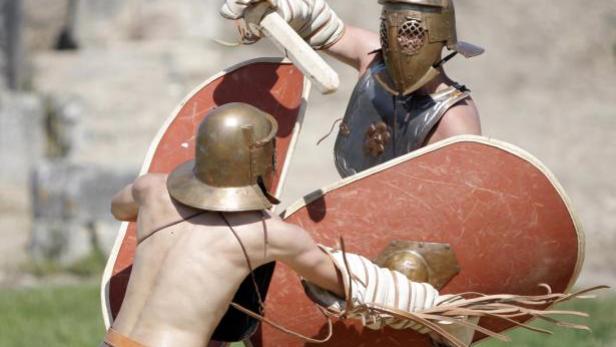 Seit Jahrhunderten ranken sich Mythen um die römischen Gladiatorenkämpfer. Historische Quellen berichteten, dass diese eine strenge &quot;Diät&quot; hielten.