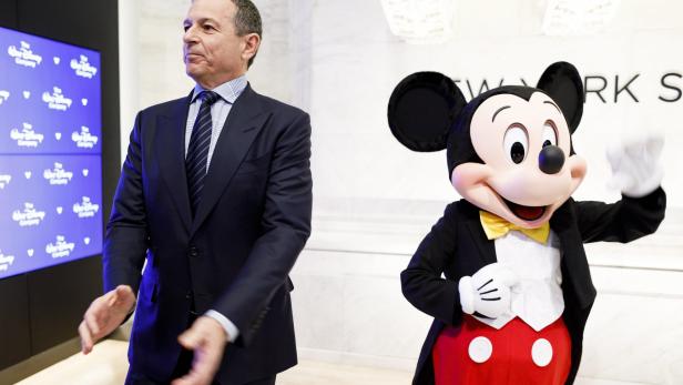 Disney-CEO Bob Iger und Mickey Mouse. Künftig gehen sie getrennte Wege