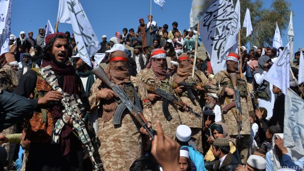 Trotz Abkommen mit den USA greifen die Taliban immer wieder an