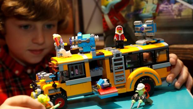 Der &quot;Paranormal Bus 3000&quot; aus der neuen Lego-Serie &quot;Hidden Side&quot;
