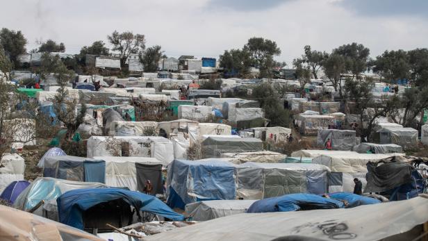 Brennpunkt Lesbos: Unhaltbare Zustände "für Flüchtlinge und für uns"