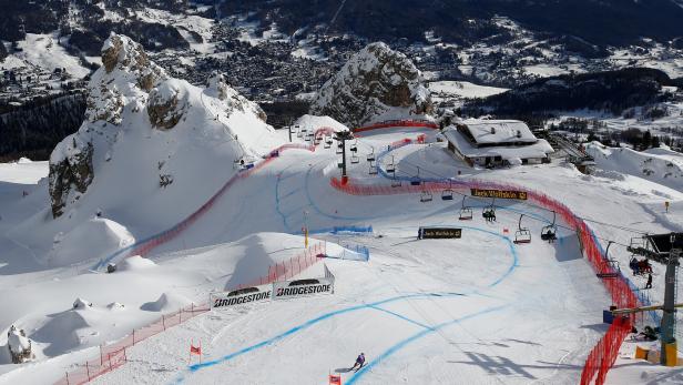 FILE PHOTO: Skiing - Alpine Skiing World Cup