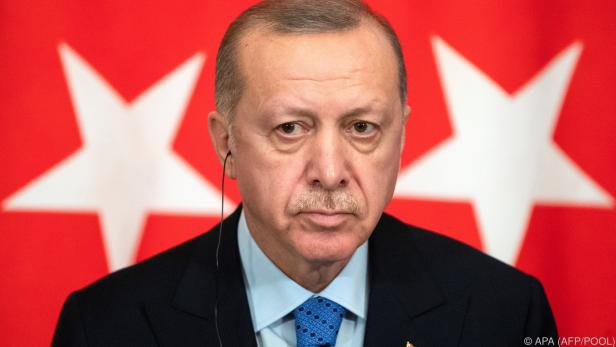 Erdogan empfängt Merkel und Macron in Istanbul