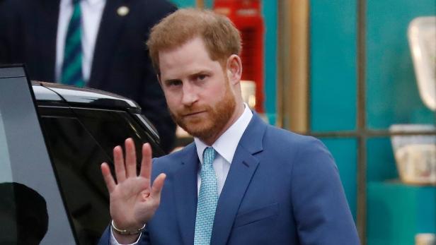 Foto des jungen Prinz Philip könnte Gerücht widerlegen, dass Harry nicht Charles' Sohn ist