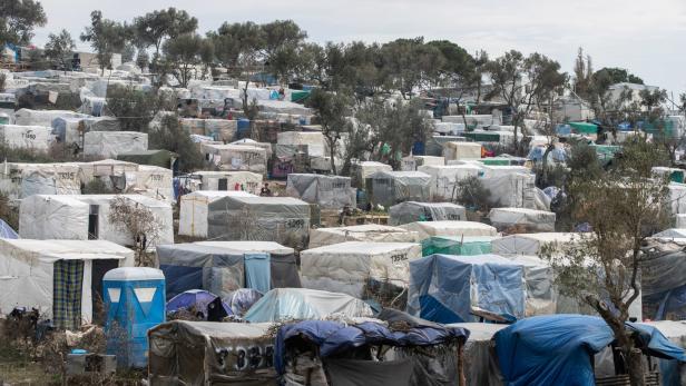 Griechenland schließt Flüchtlingslager wegen Corona