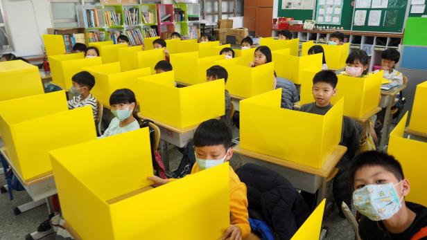 In manchen Schulen in Taiwan werden die Kinder voneinander separiert