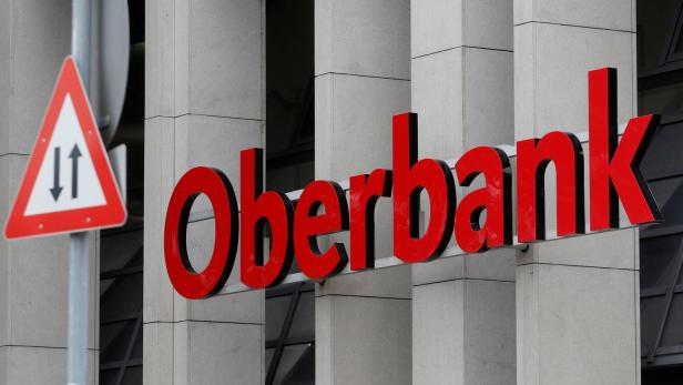 Bank Austria mit Anfechtungsklage gegen Oberbank-Beschlüsse