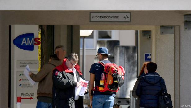 Vorerst noch keine offiziellen Zahlen zur Kurzarbeit Vorerst noch keine offiziellen Zahlen zur Kurzarbeit
