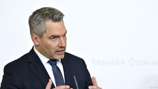 Innenminister Nehammer wehrt sich gegen "Fake News"