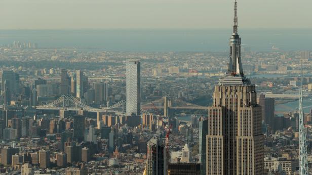 Coronavirus: Empire State Building in New York pocht rot