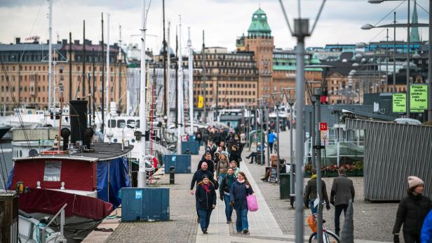 Keine &quot;soziale Distanz&quot; in Schweden - trotz Dutzender Toter