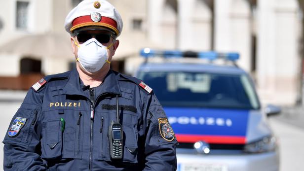 20-Jähriger flüchtete barfuß und in Unterhosen vor Polizisten in Linz