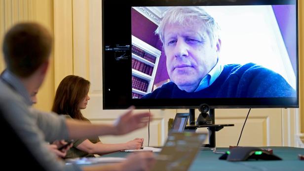 Morgenkonferenz per Videoschaltung aus dem Spital: Boris Johnson