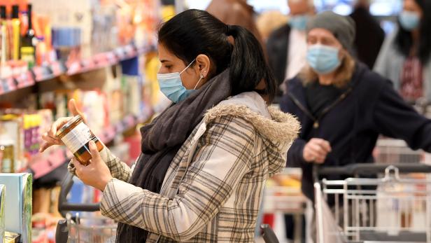Maskenpflicht: Einige Supermärkte verlangen bereits Geld