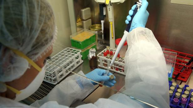 SARS-CoV-2 coronavirus detection tests performed at Greece's Hellenic Pasteur Institute