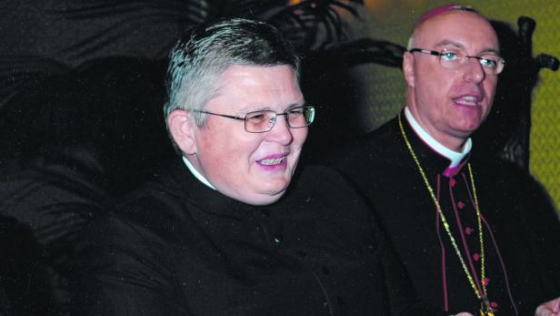 Diözesanbischof Ägidius Zsifkovics und Pfarrer Georg Lang