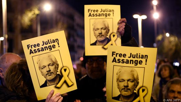 Die Juristin bittet wegen der Corona-Krise um Assanges Freilassung