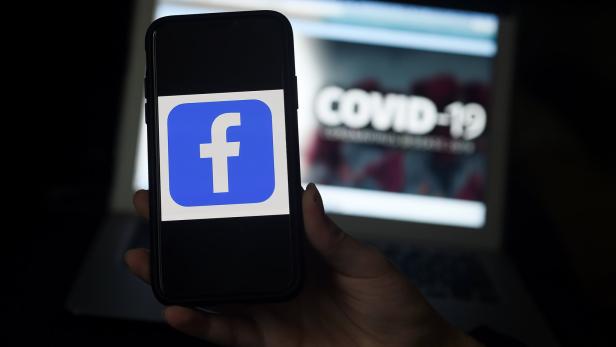 Corona: Österreicher informieren sich weniger über Social Media