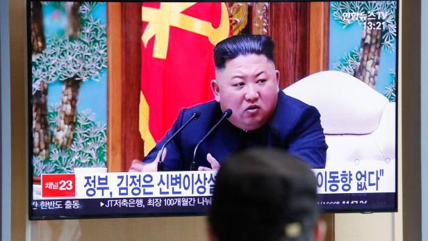 Der nordkoreanische Machthaber Kim Jong-un auf Fernsehaufnahmen